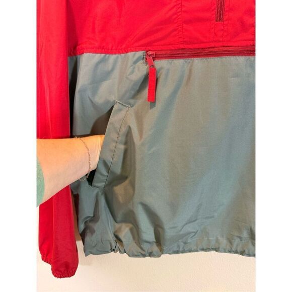 NWOT Universal Studios Wizarding World of Harry Potter Gryffindor Windbreaker S - Picture 2 of 10